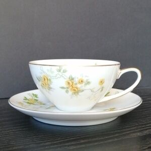 Vintage Meito Japanese Fine Porcelain China Fontaine Cup & Saucer Pair